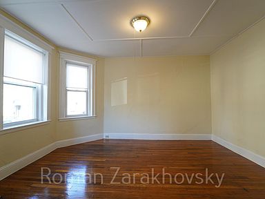 2 221 Kelton, Allston