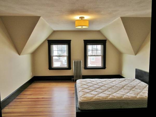 73 Hillside Rd, Mount Auburn (Watertown)