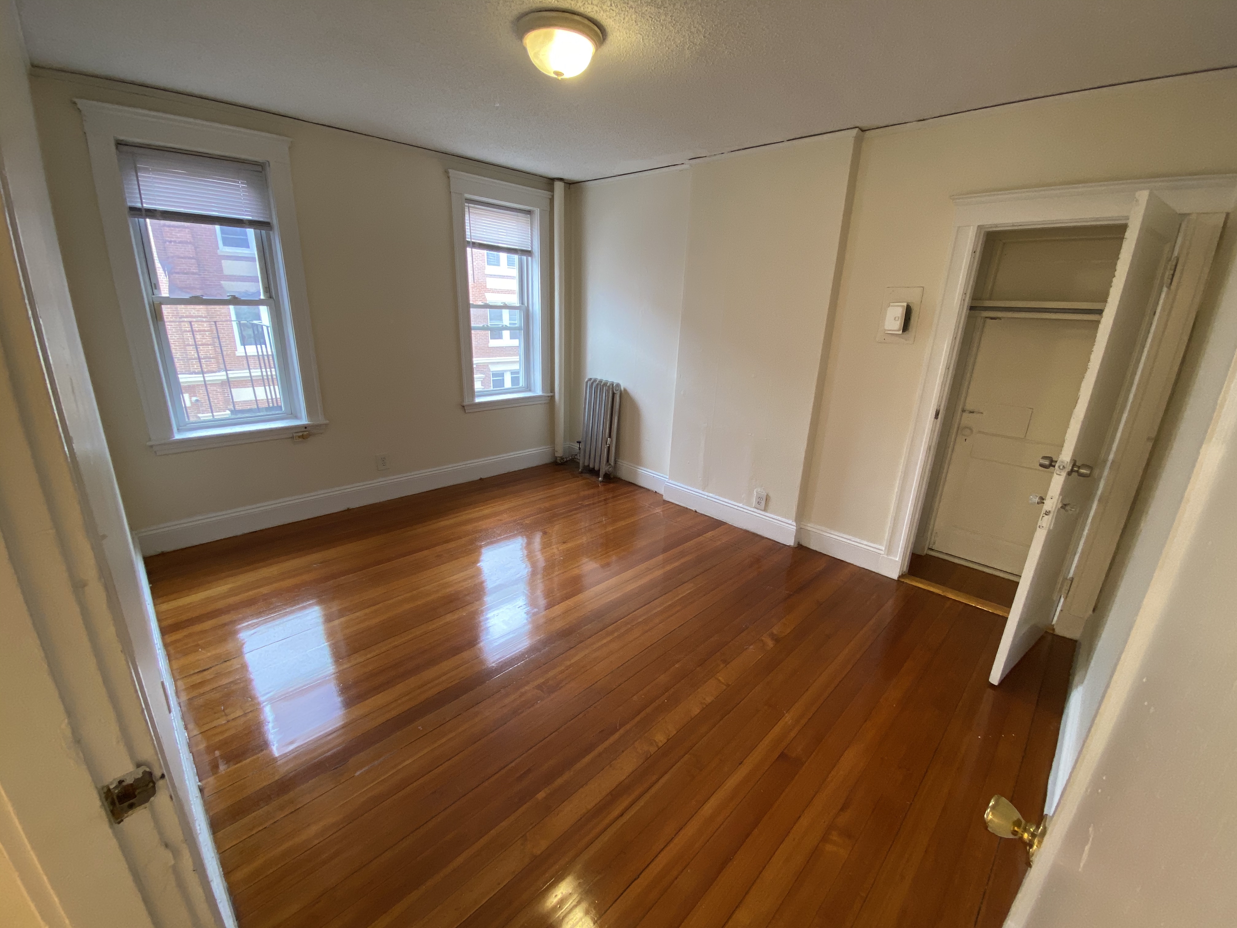 518 Cambridge St, Allston