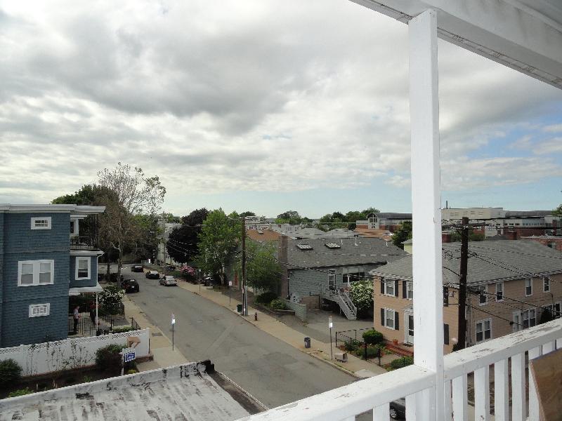 38 Bond St, Winter Hill