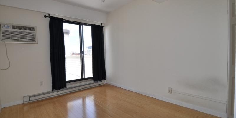 12 Stoneholm St, Fenway