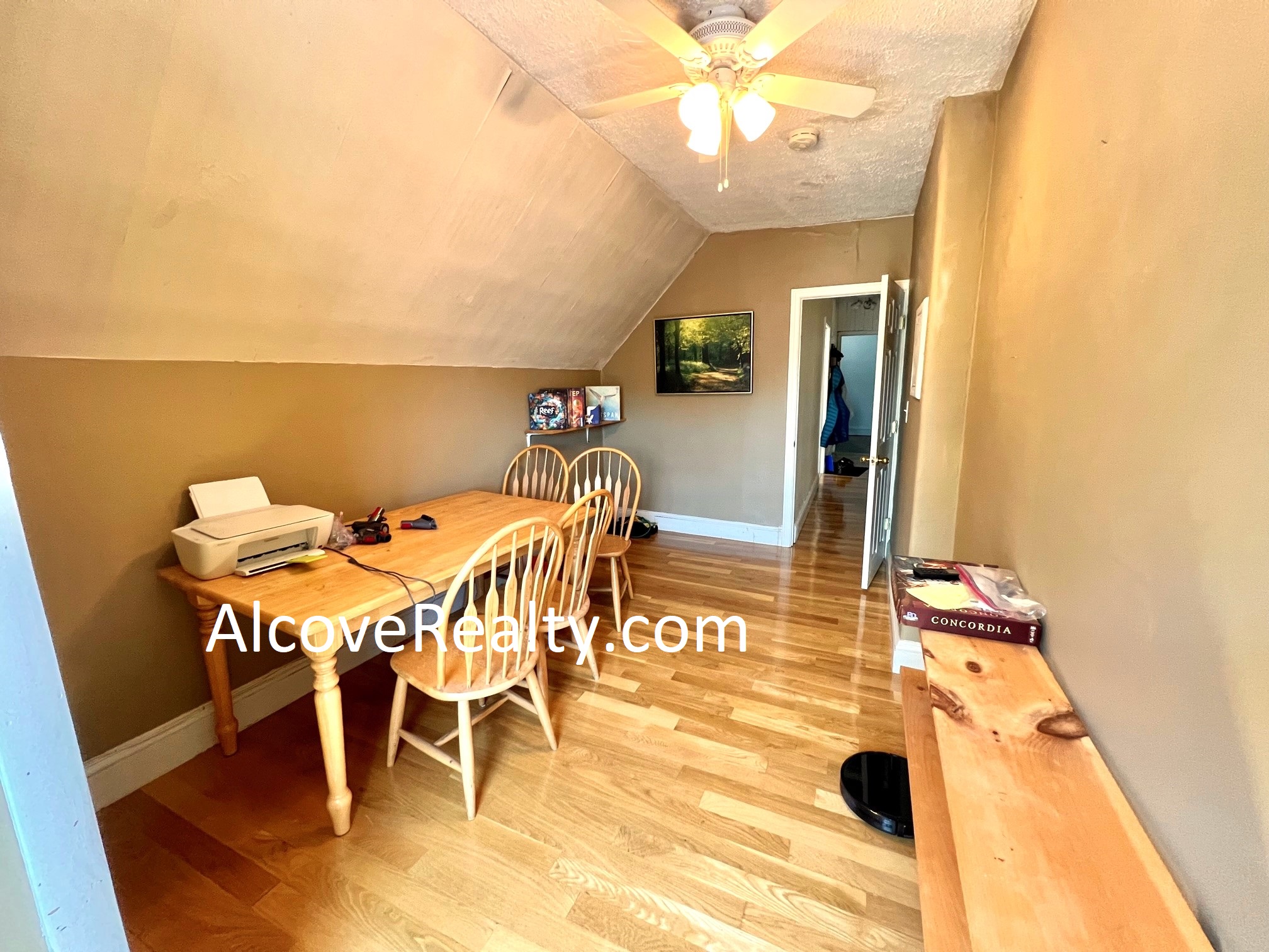 48 Raymond Ave, Teele Square