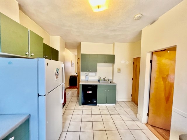 4 Baldwin Pl, North End