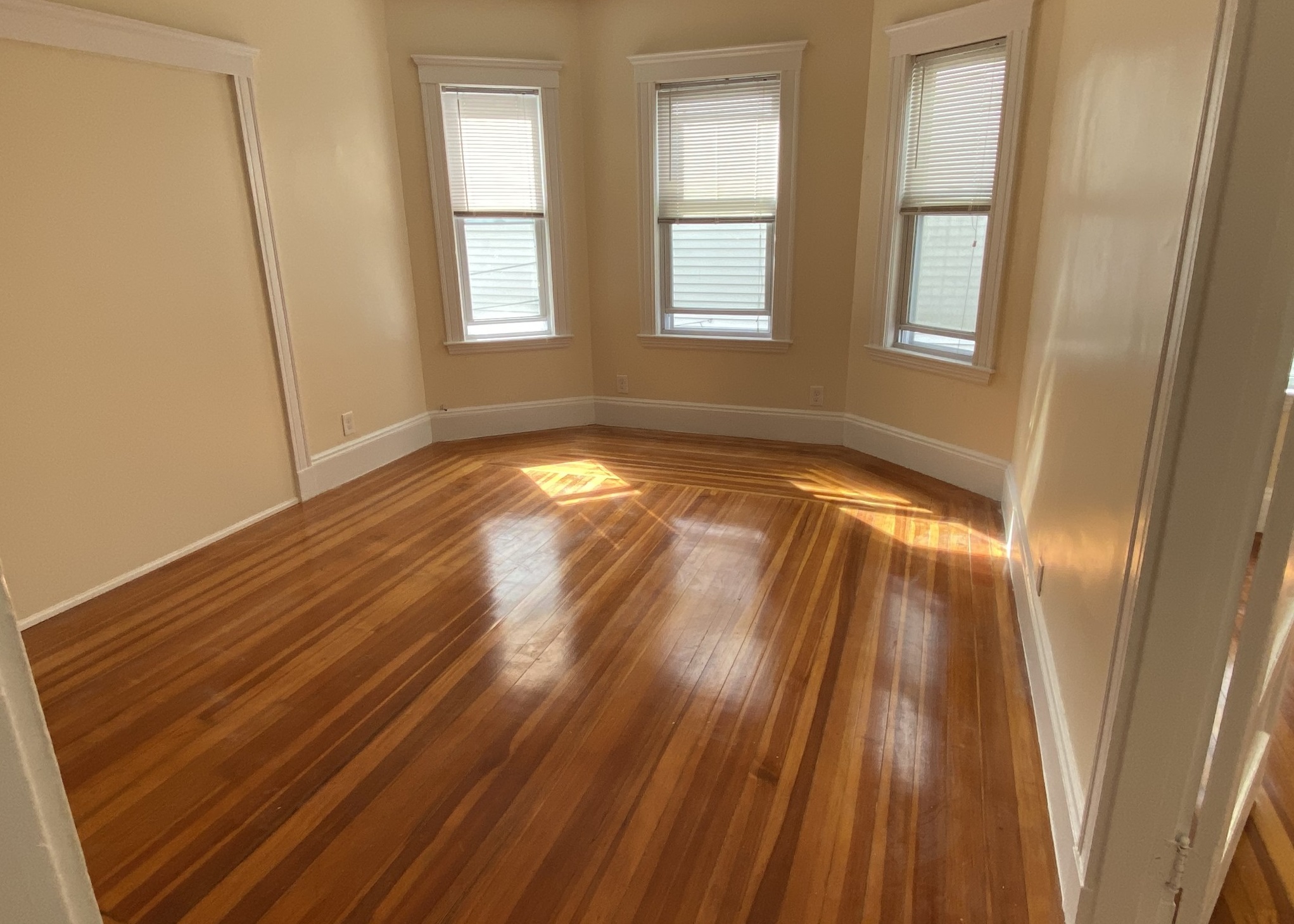 28 Belknap St, Teele Square