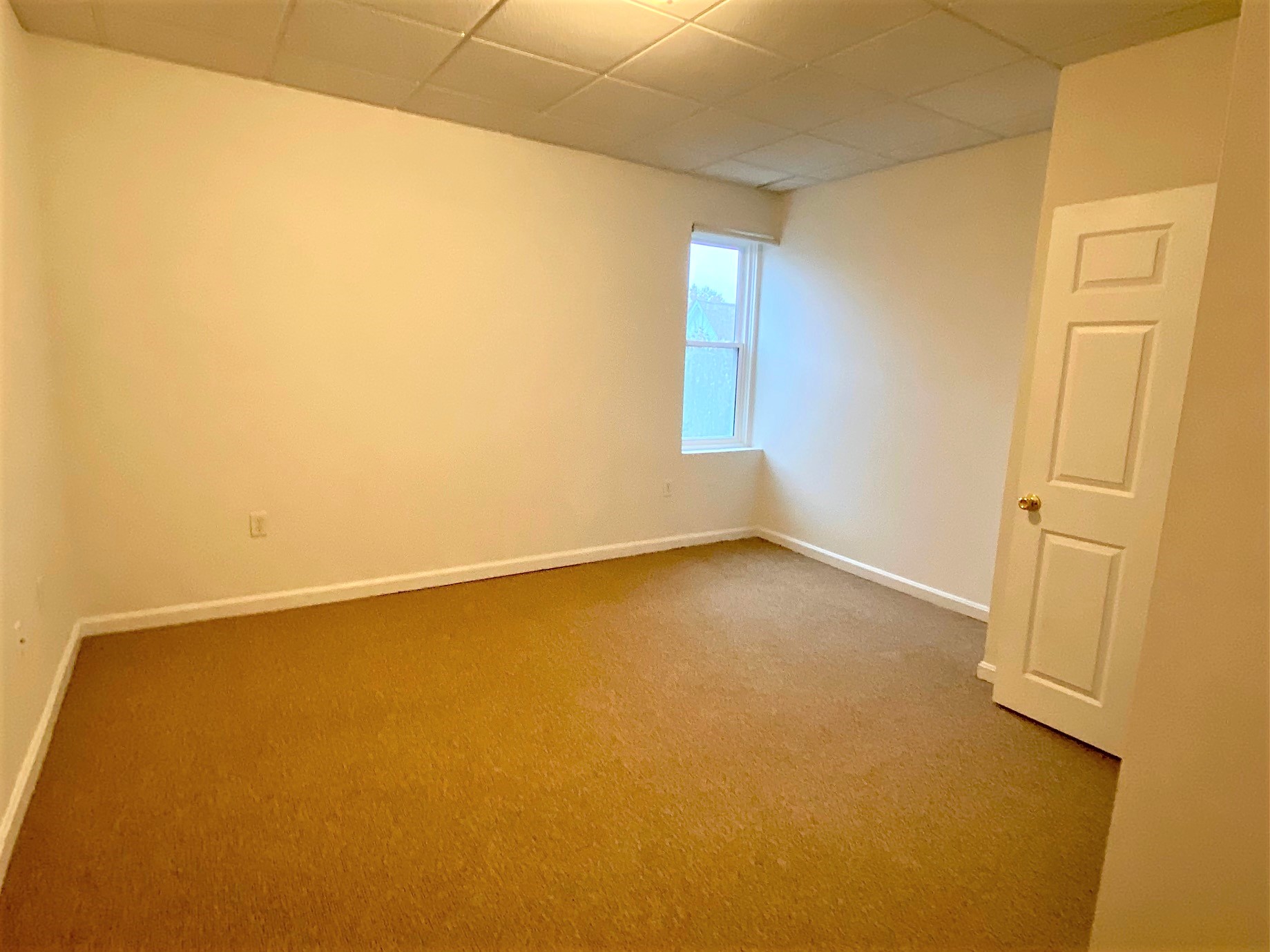 379 Main St, Medford