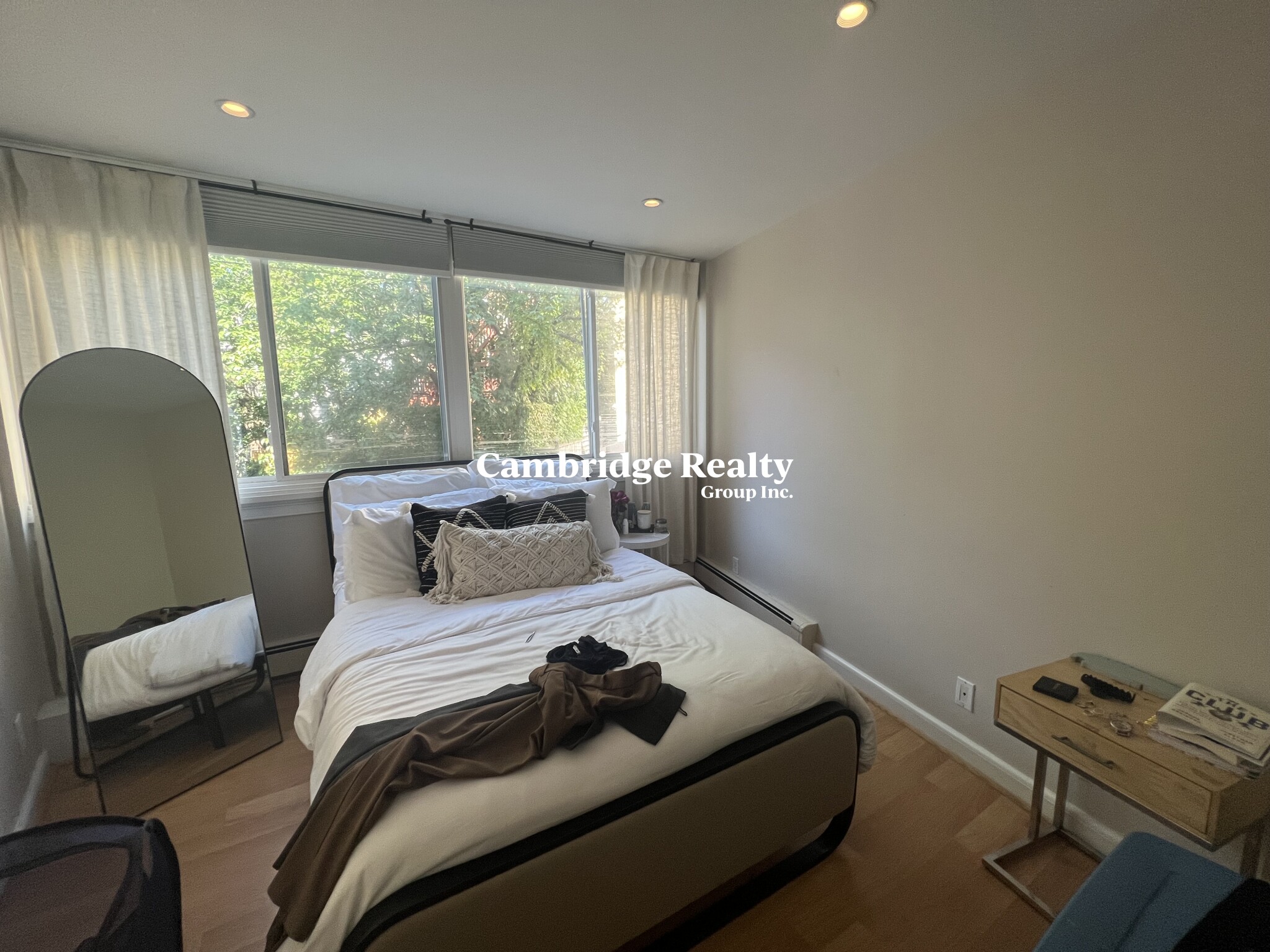 516 Green St, Central Square