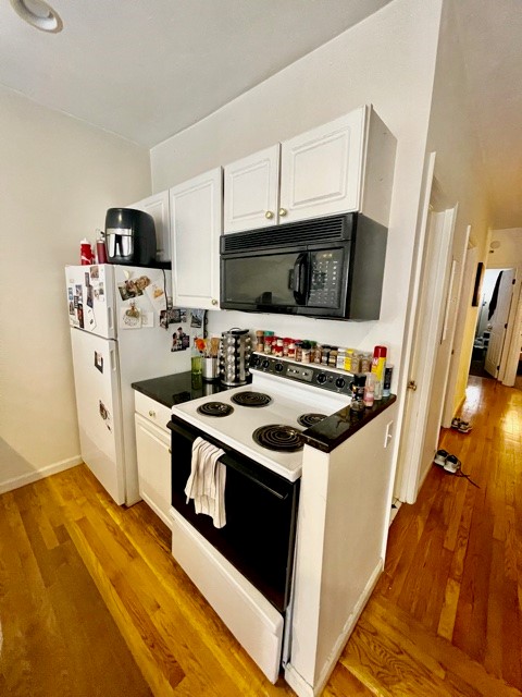 17 Thacher St, North End