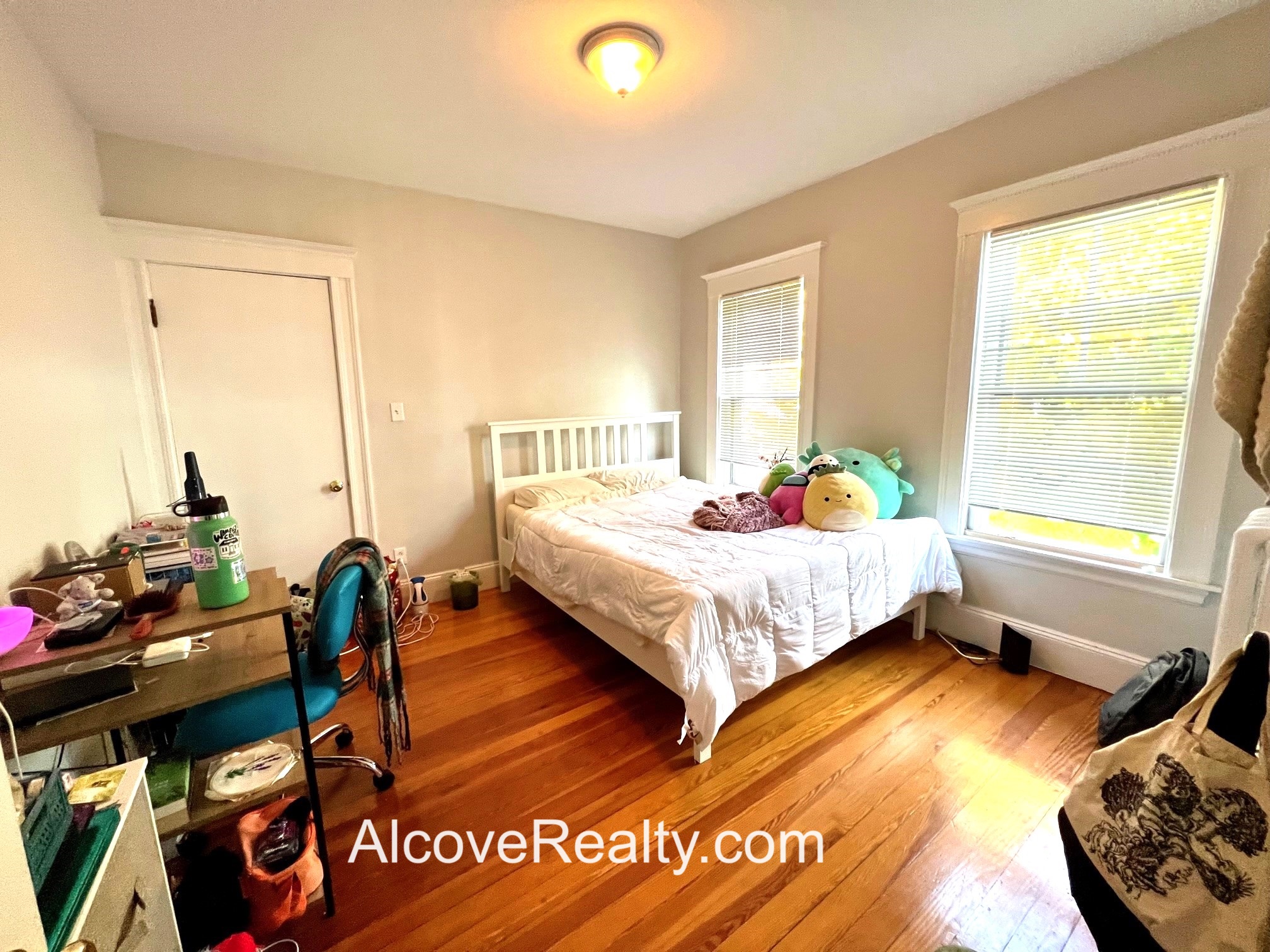 34 Leonard St, Davis Square