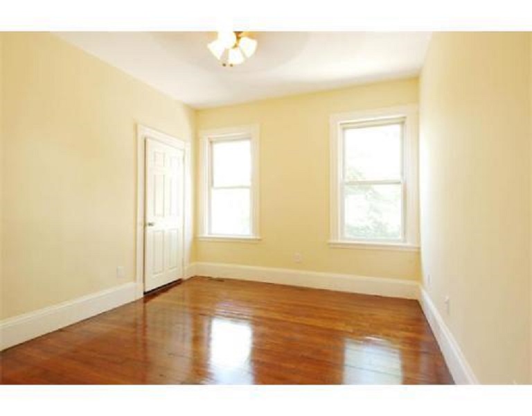 19 Park Hill Ave, Mission Hill