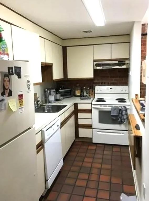 87 Gainsborough St, Fenway