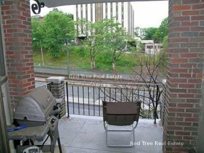 1474 Commonwealth Ave, Brighton