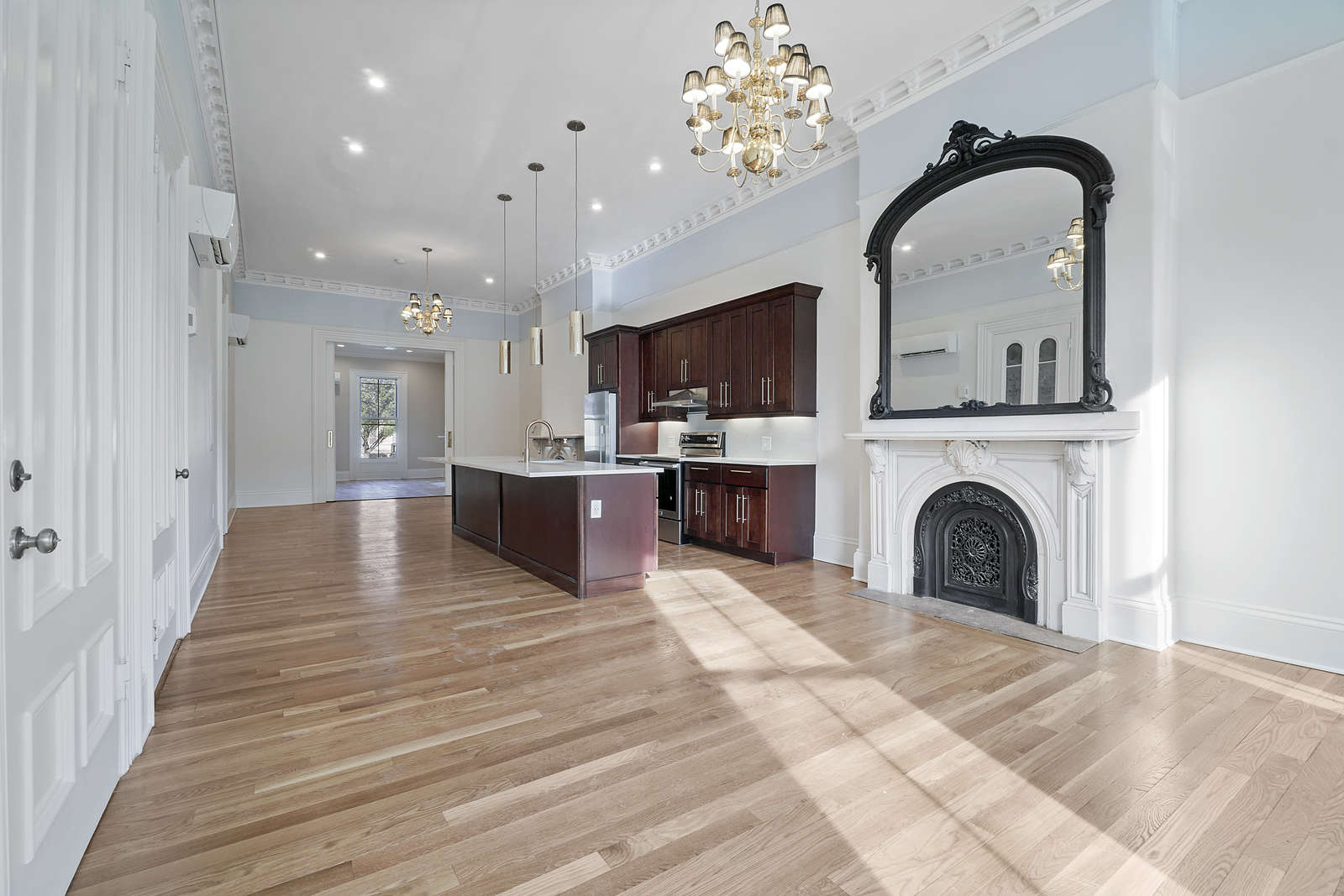 554 Massachusetts Ave, South End