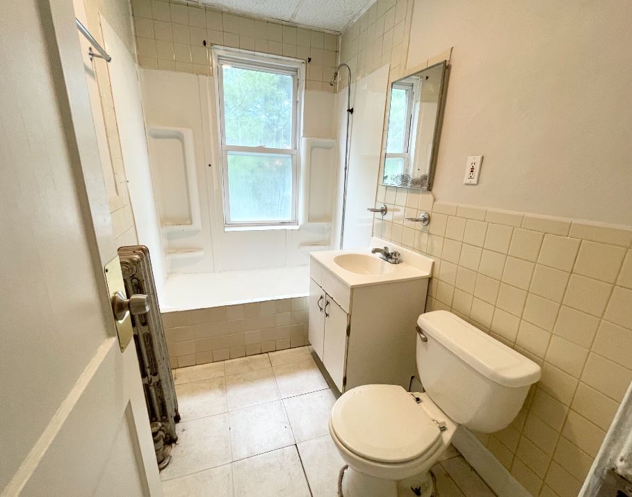 6 Mission St, Jamaica Plain