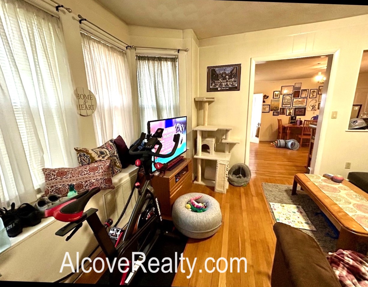 29 Cherry St, Davis Square