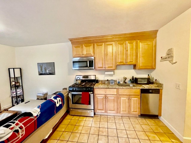 67 Salem St, North End