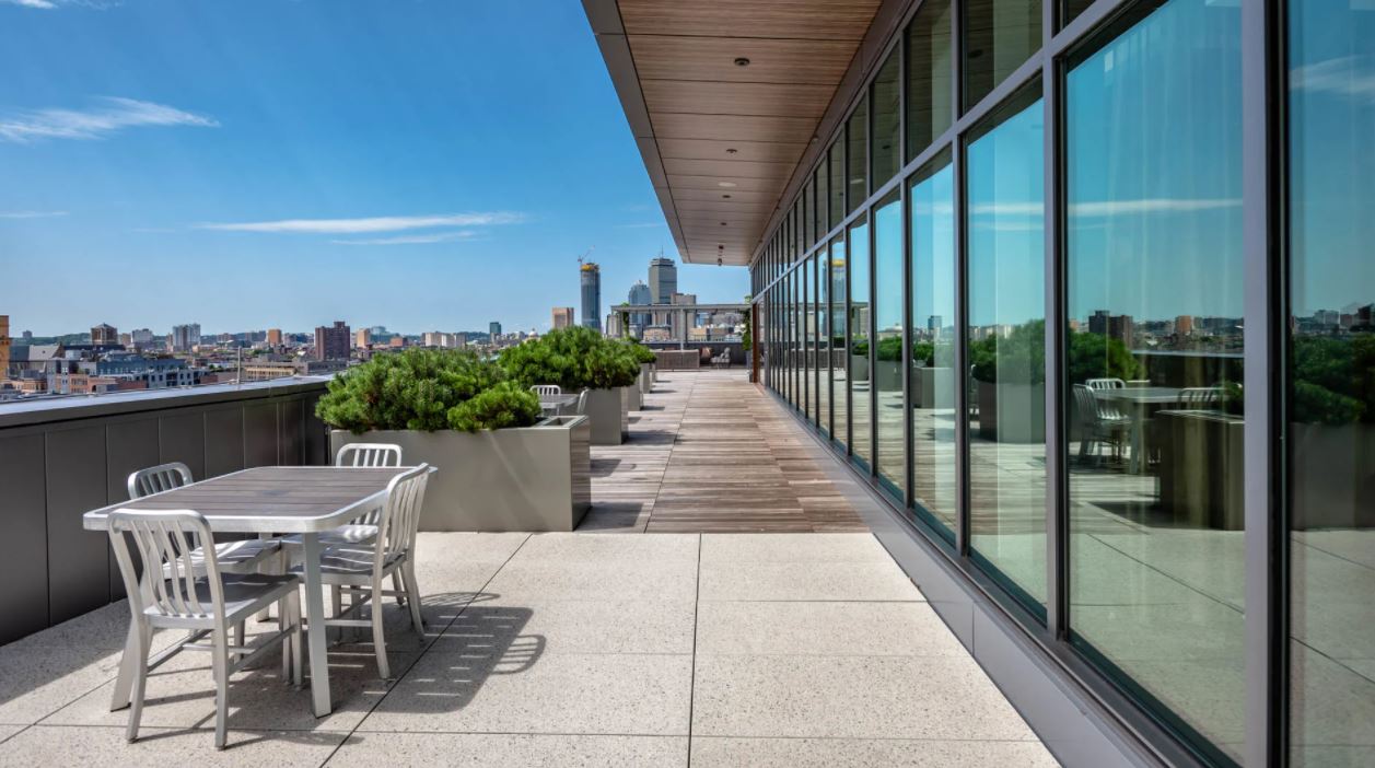 55 Traveler St, South End