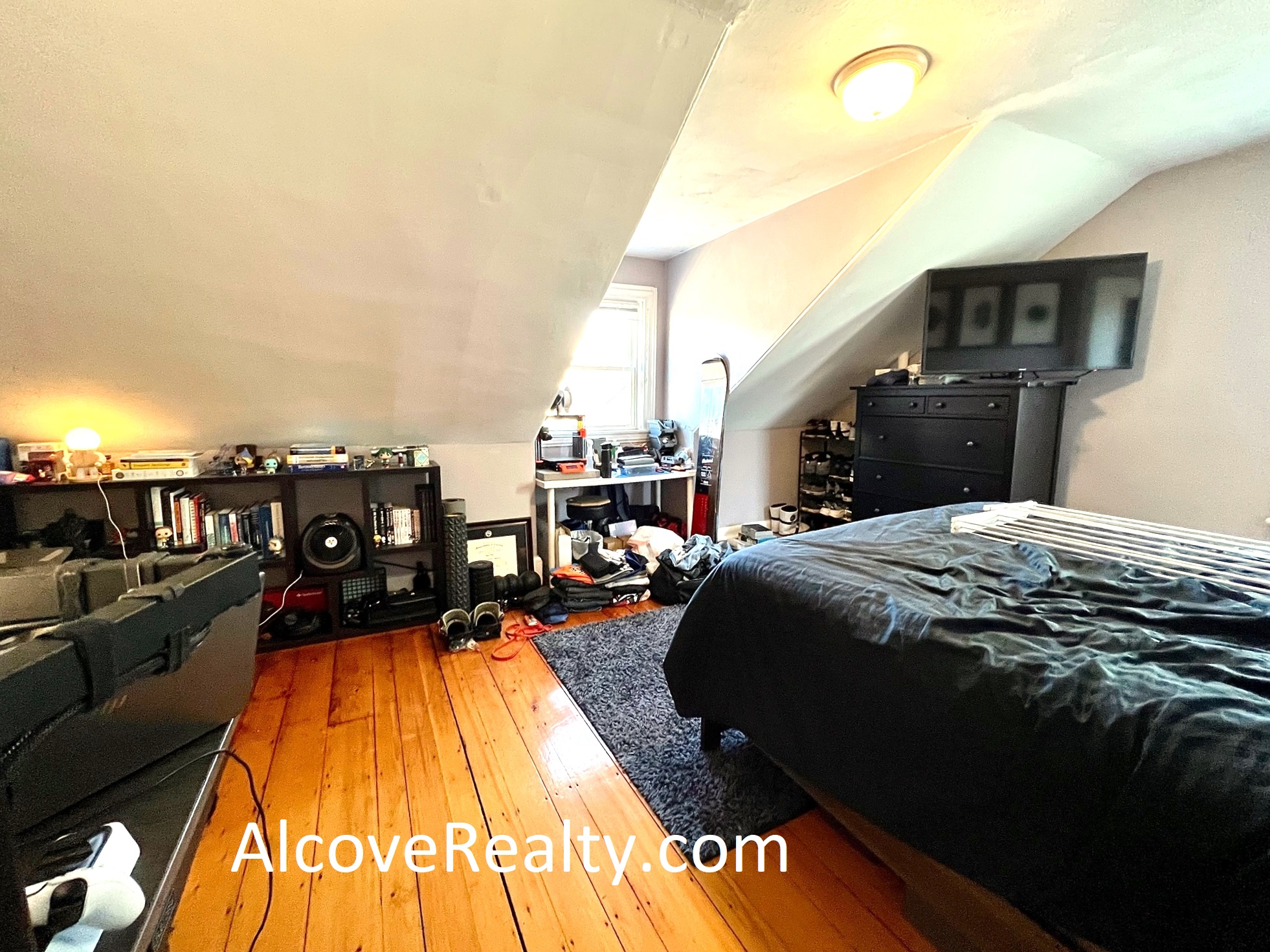 65 Willow Ave, Davis Square