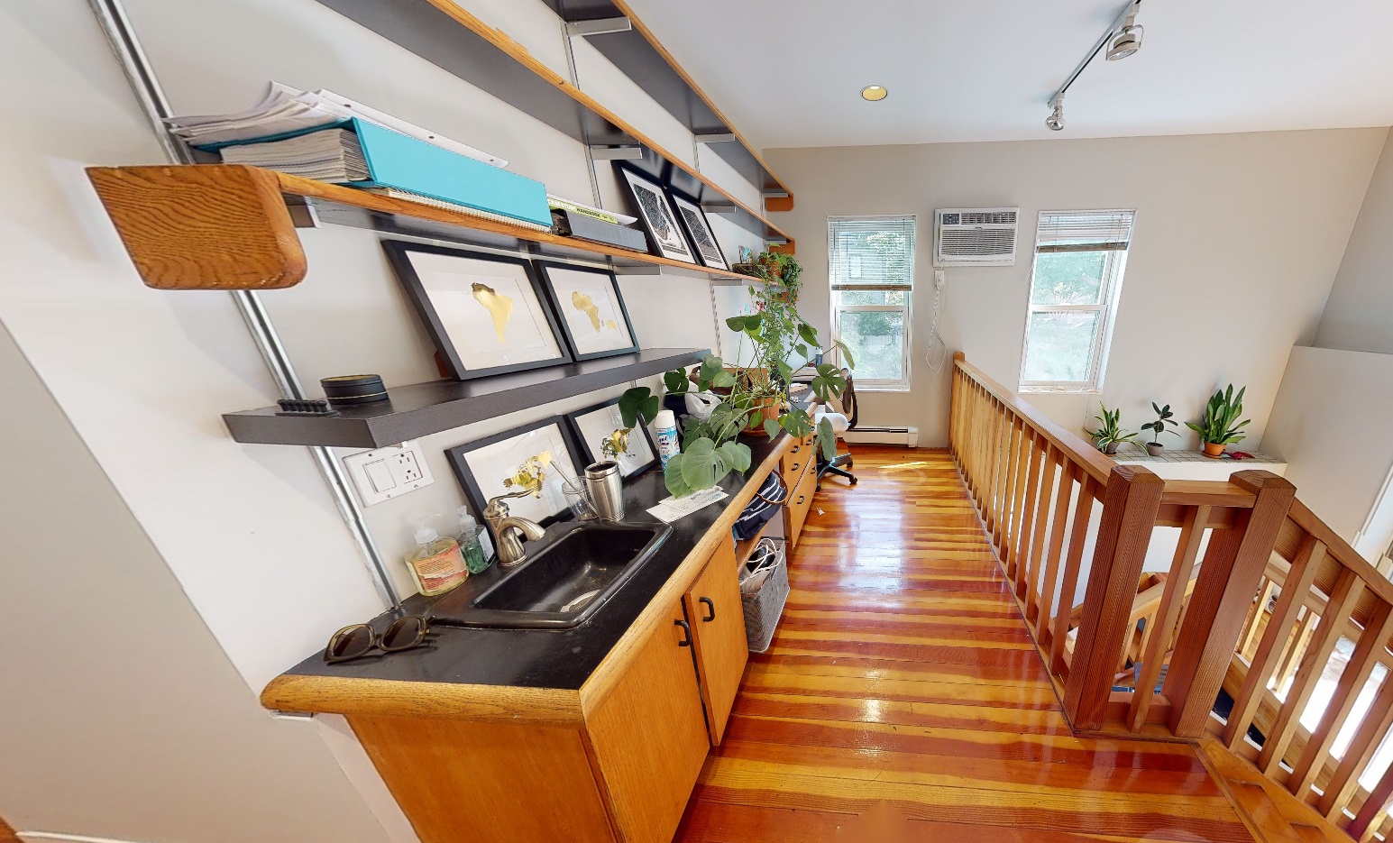 8 Chapman Pl, Harvard Square