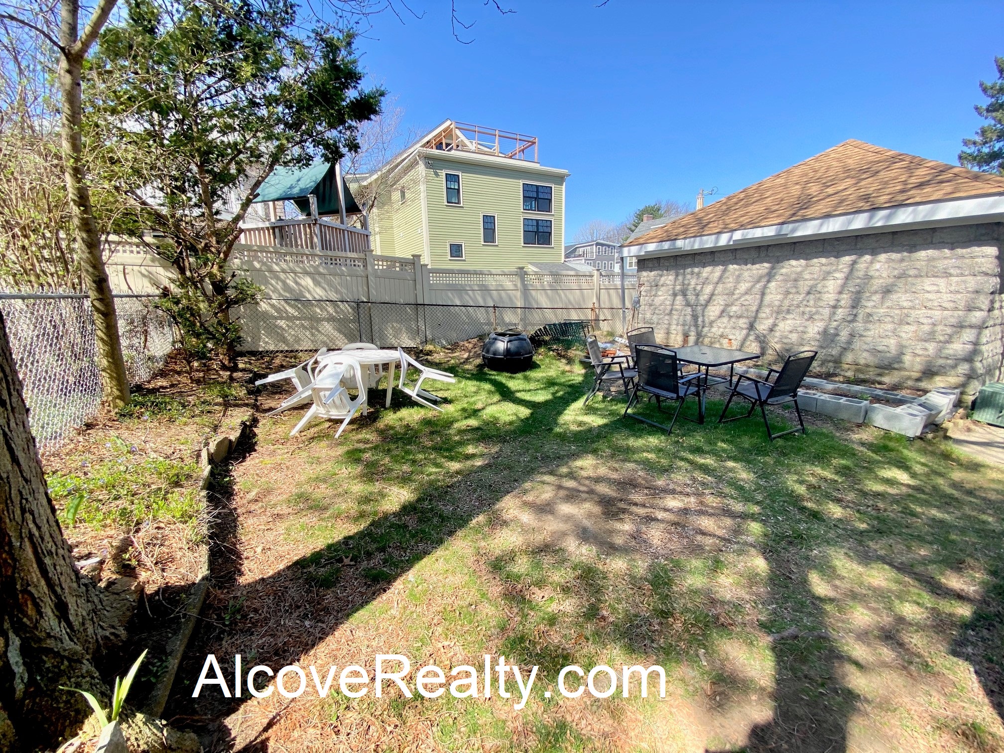 40 Alfred Rd, Arlington