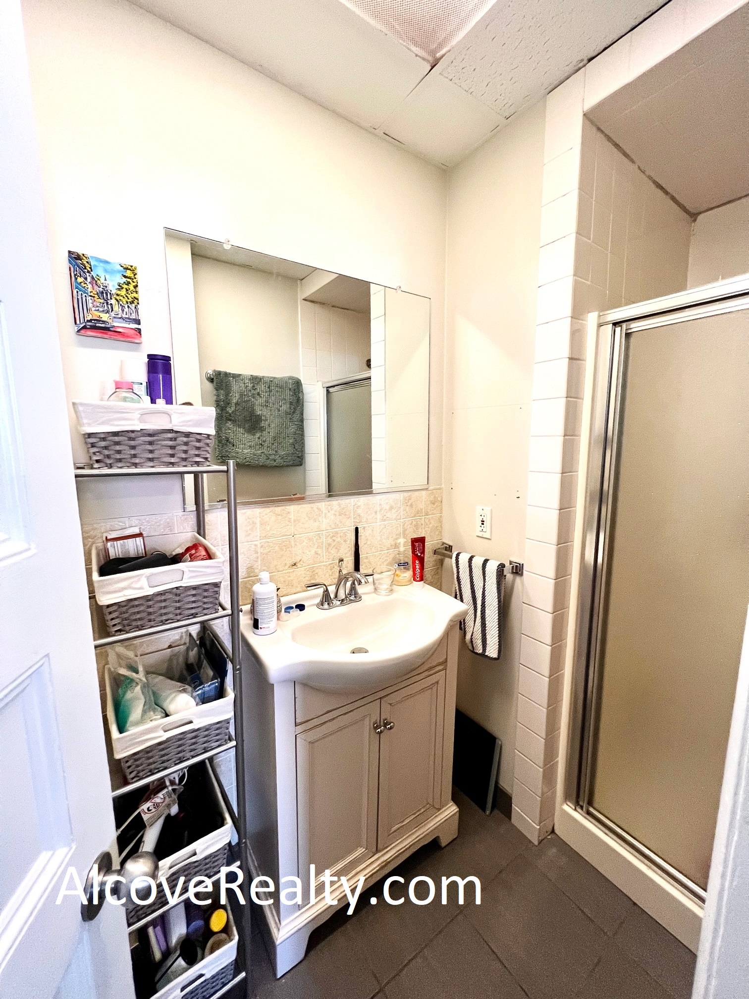 67 Willow Ave, Davis Square