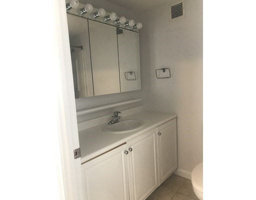 10 Museum Way, East Cambridge