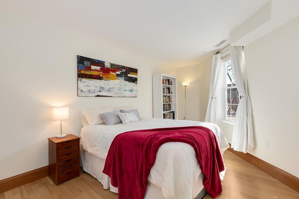 2440 Massachusetts Ave, Mid Cambridge