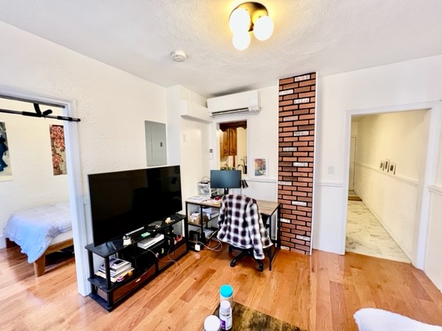 4 Garden Court St, North End