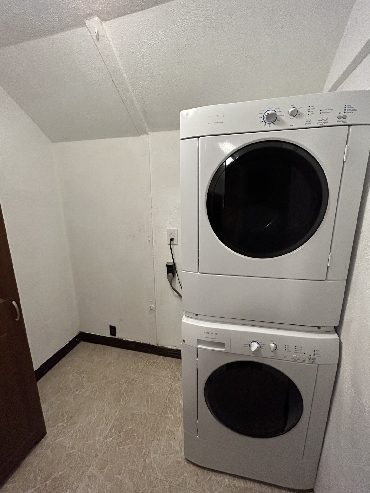 86 Medford St, Medford