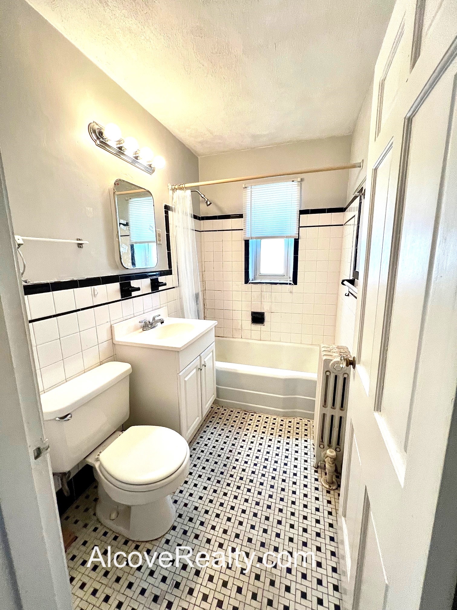 279 Massachusetts Ave, Arlington