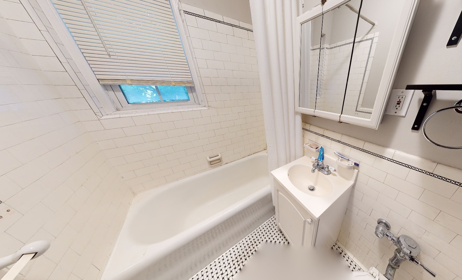 119 College Ave, Powder House Square