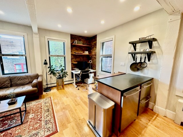 57 Charter St, North End