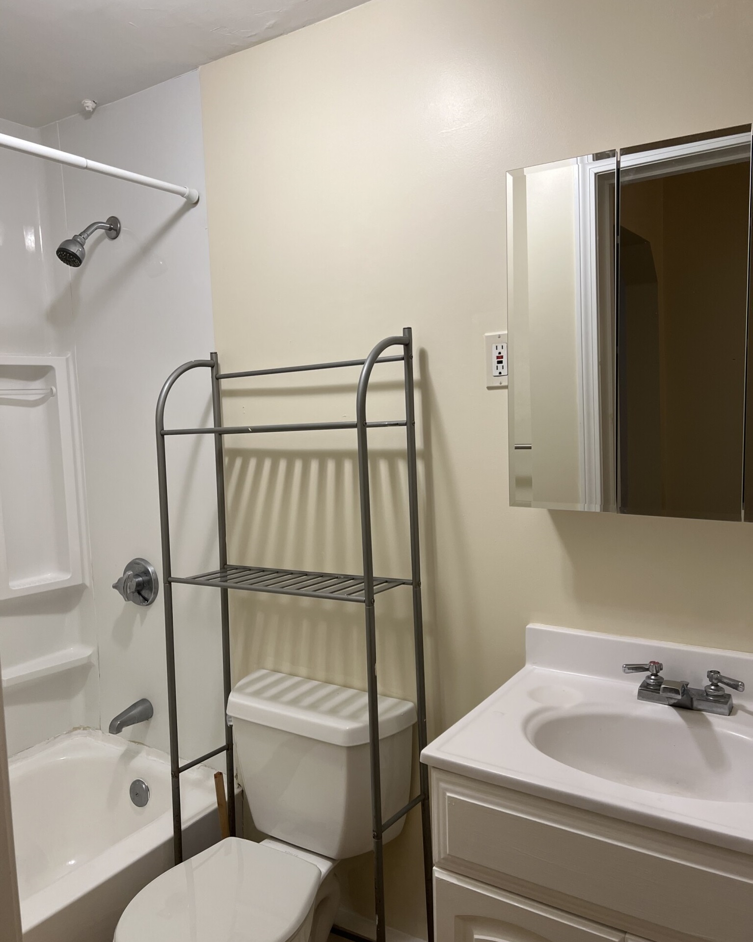 82 Hampshire St, The Port