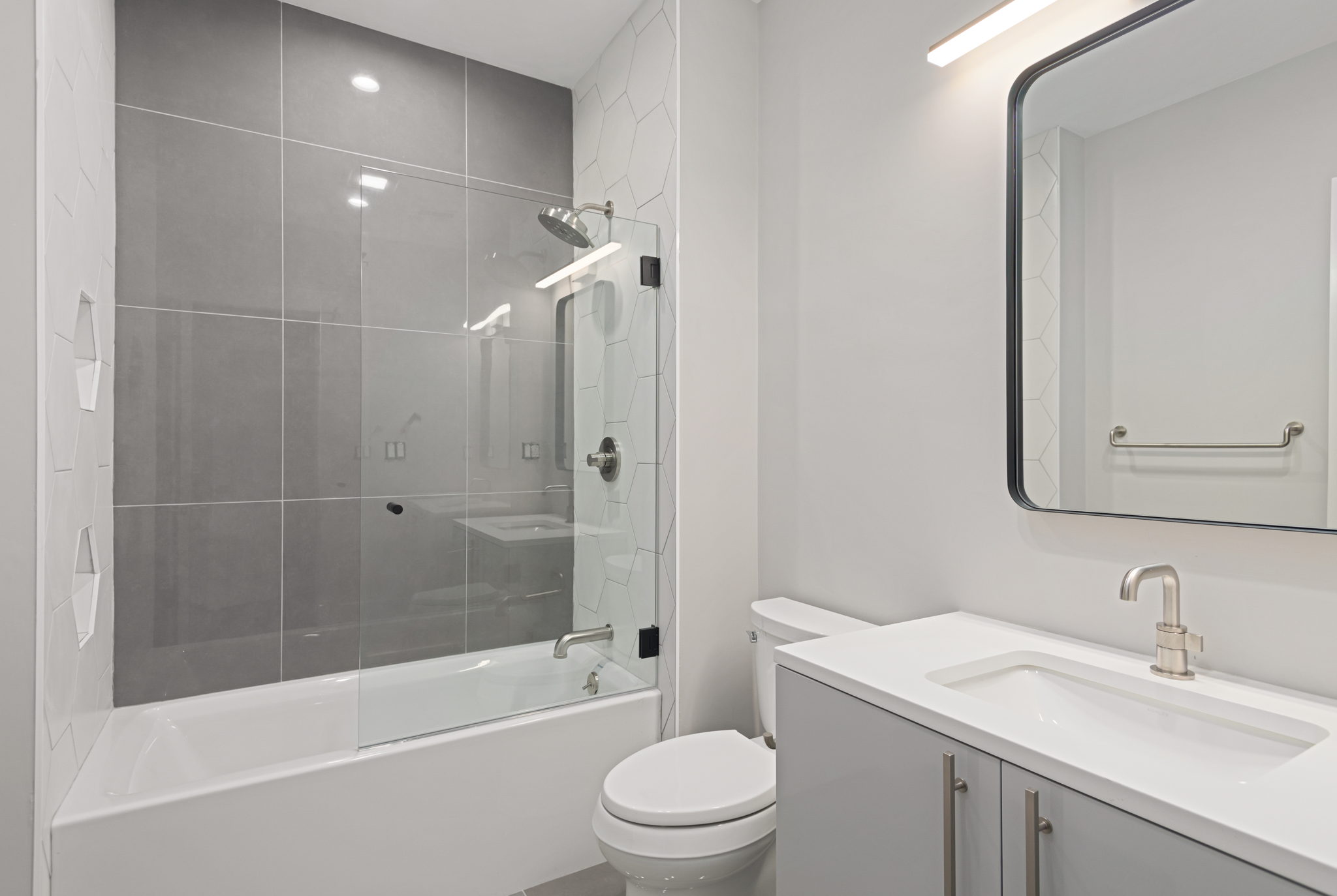 409 7th St, South Boston