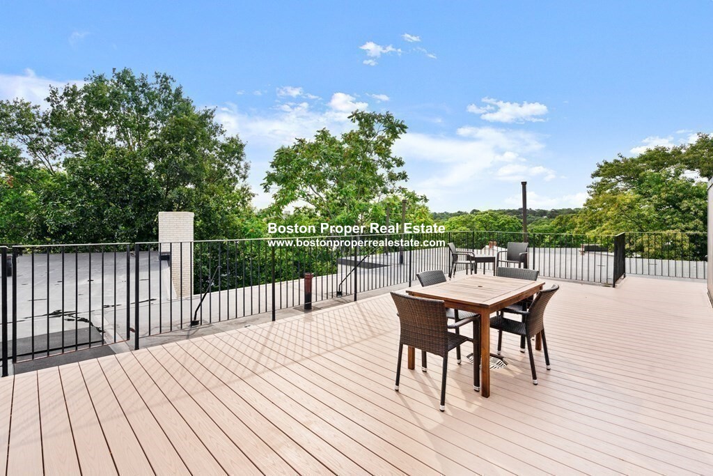 90 Kilsyth Rd, Brighton