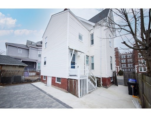 96 Washington St, Malden