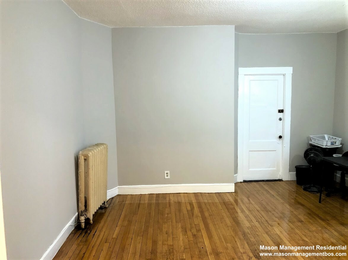 32 Reedsdale St, Allston