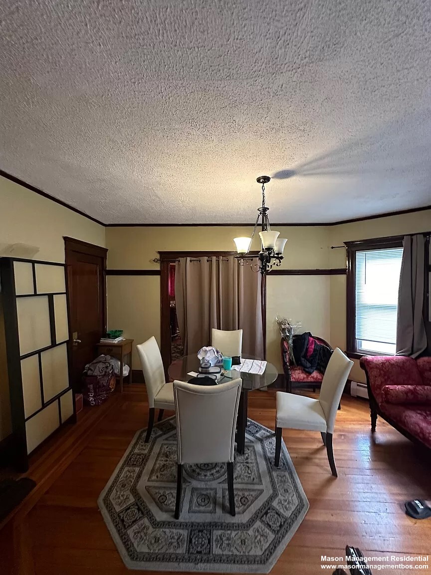 4379 Washington St, Roslindale