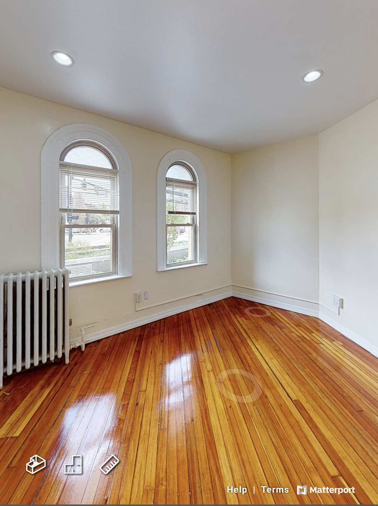 879 Beacon St, Fenway