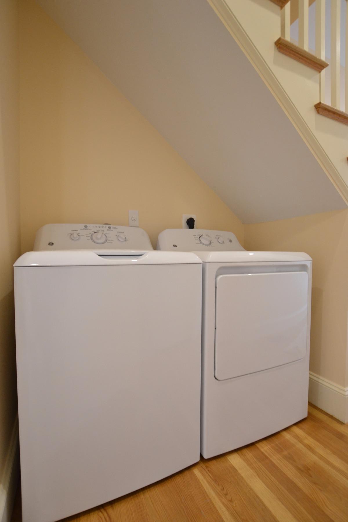 3 Griggs Pl, Allston