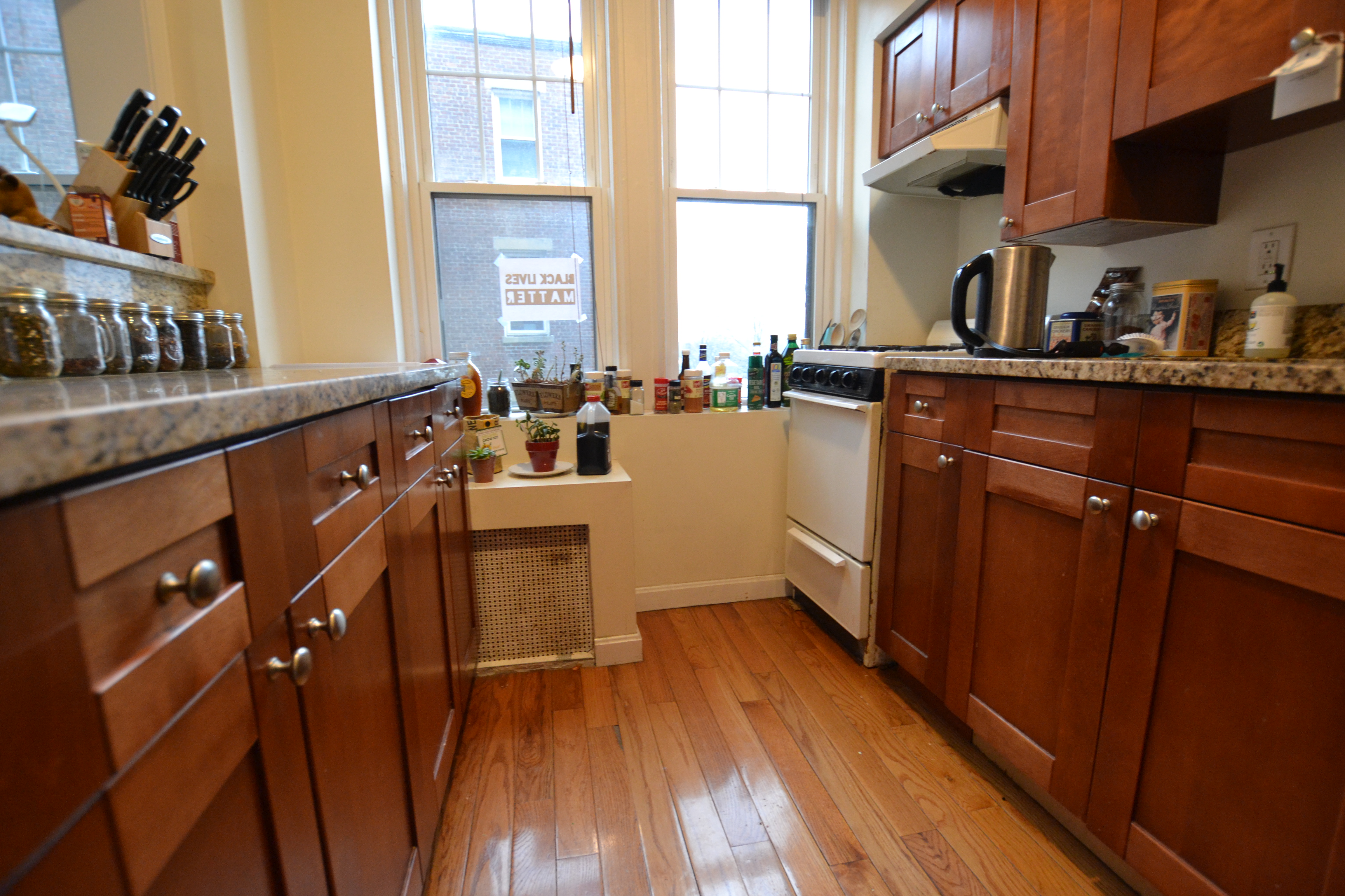 2005 Commonwealth Ave, Brighton