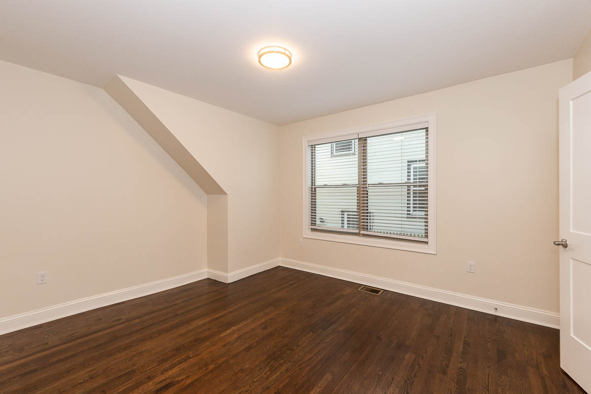 77 Winchester St, Medford