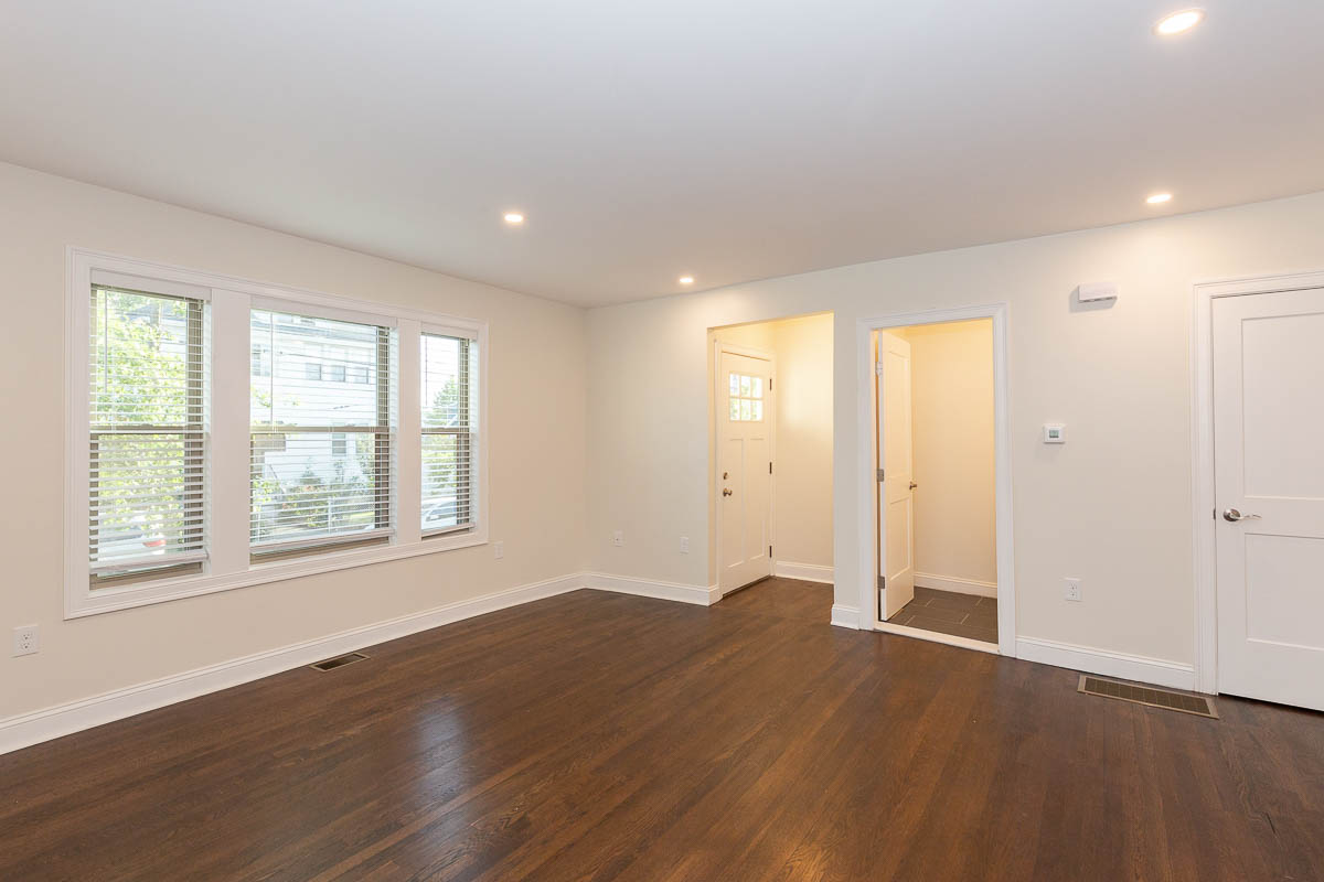 70 Stanley Ave, Medford