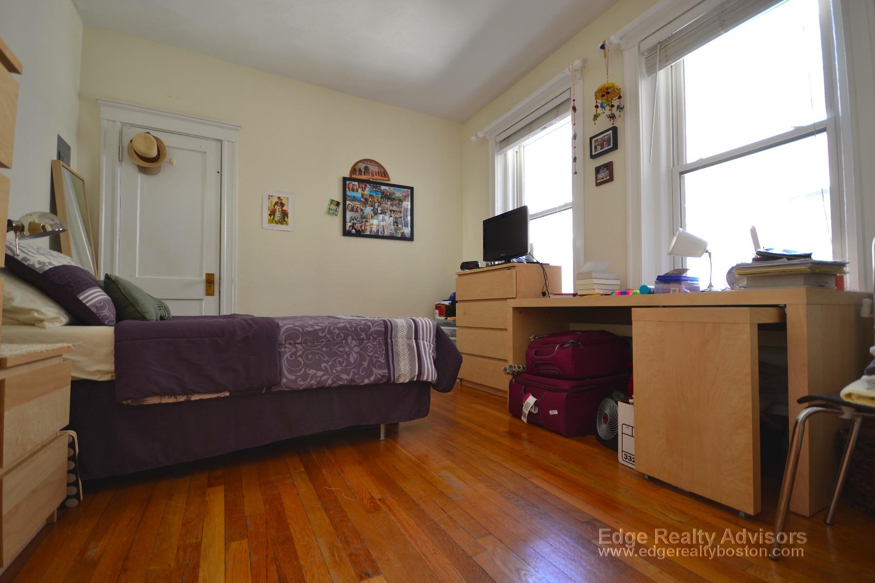 1564 Commonwealth Ave, Brighton