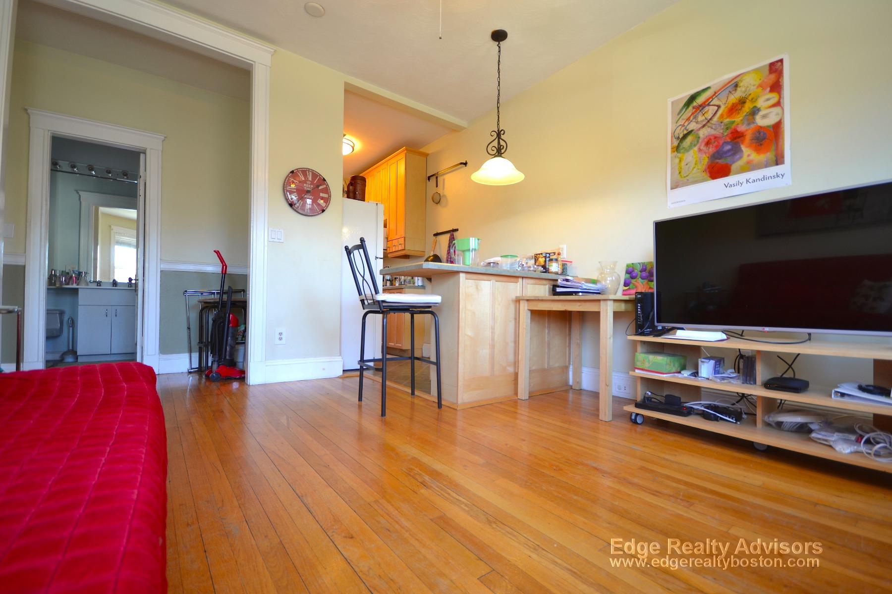 1564 Commonwealth Ave, Brighton