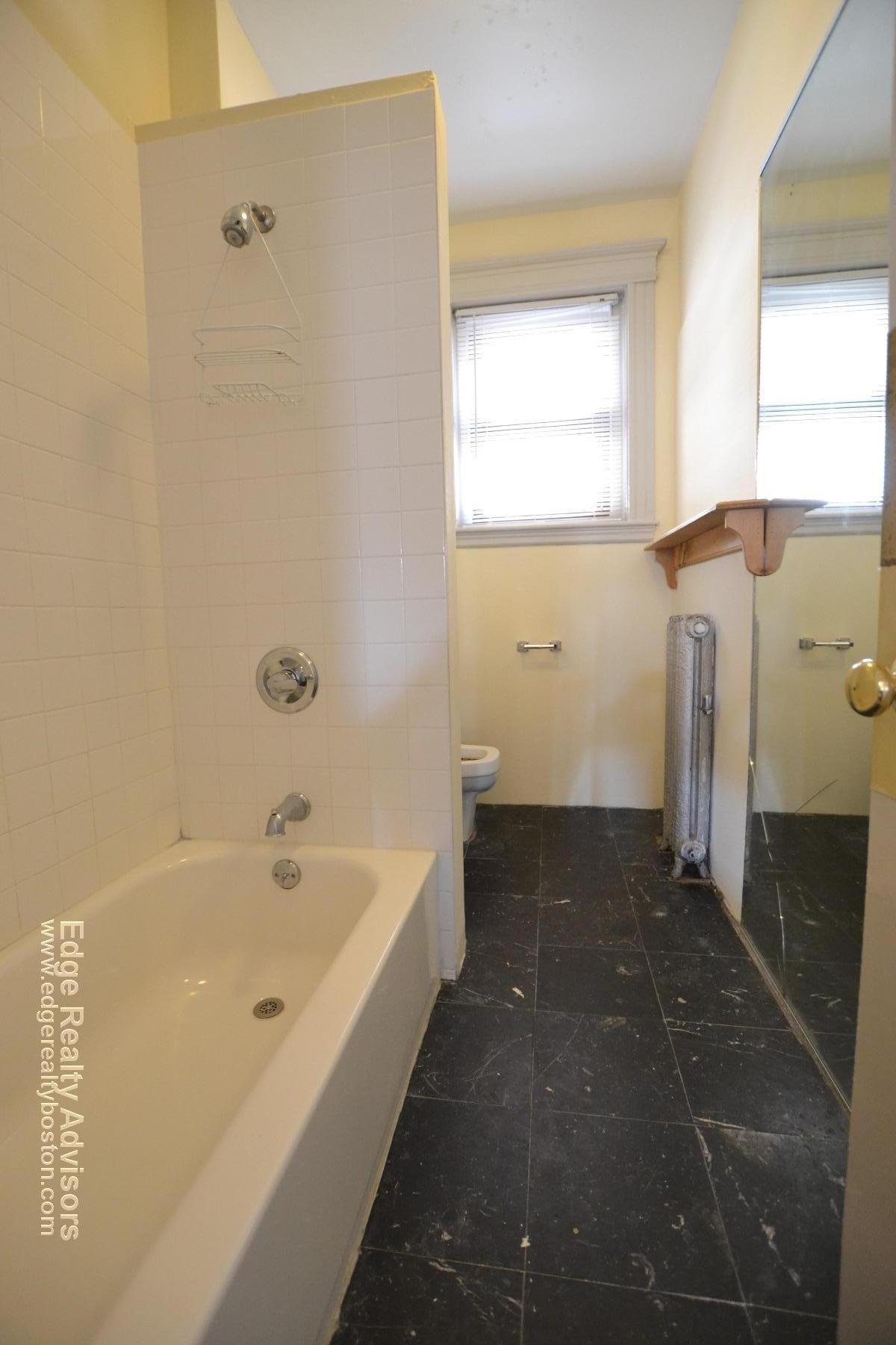 43 Orkney Rd, Brighton