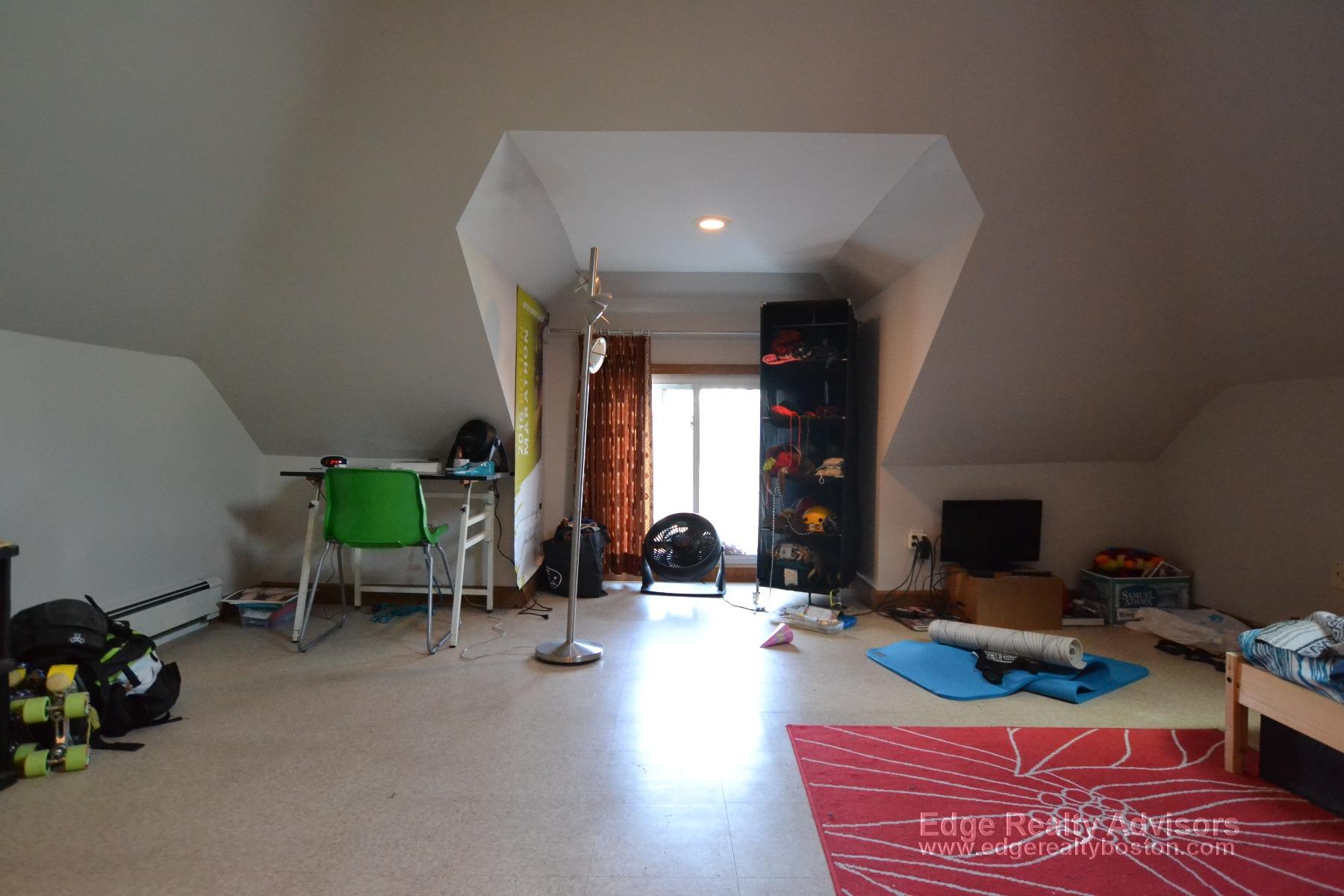 44 Long Ave, Brighton