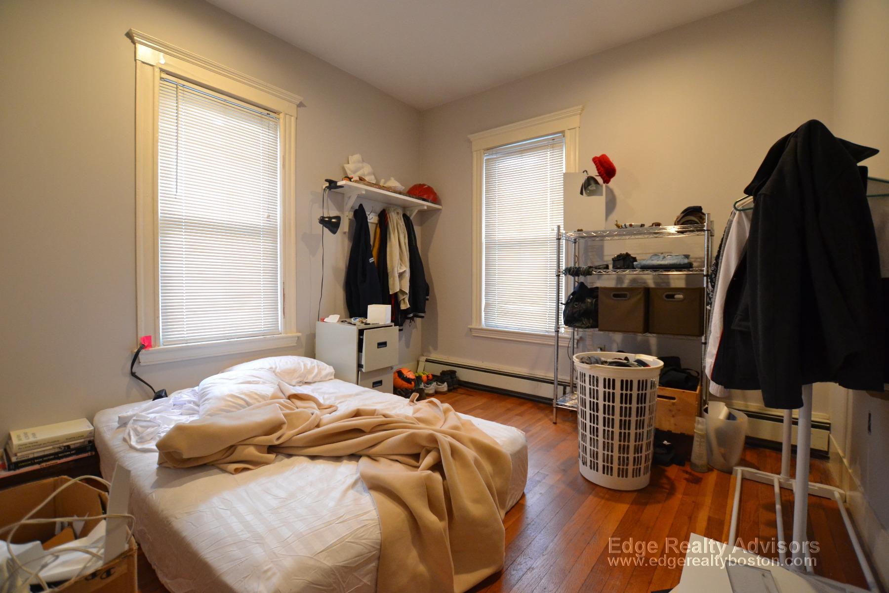 44 Long Ave, Brighton