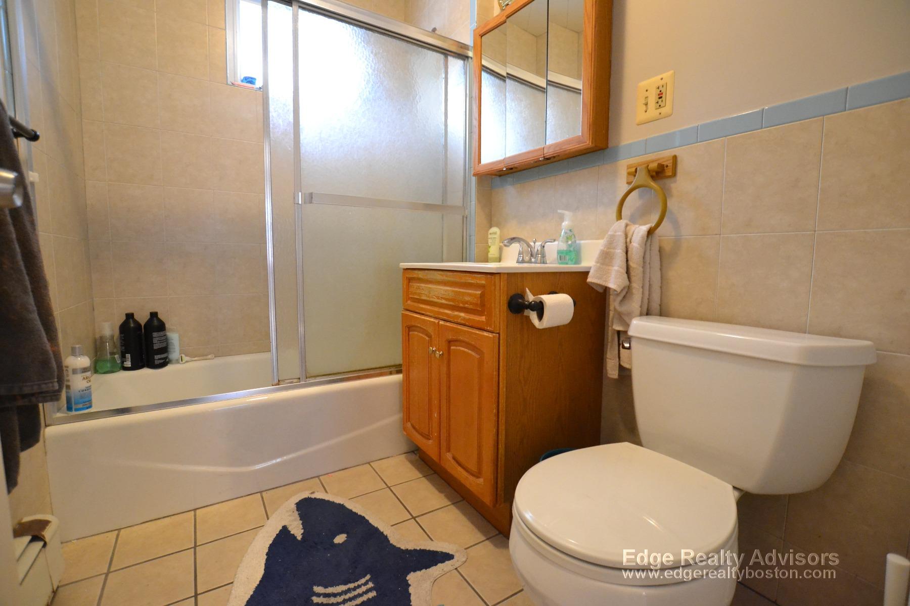 44 Long Ave, Brighton