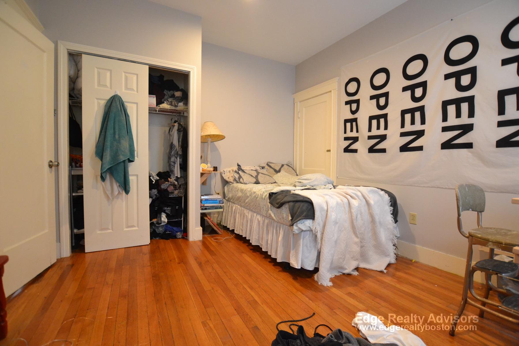 44 Long Ave, Brighton