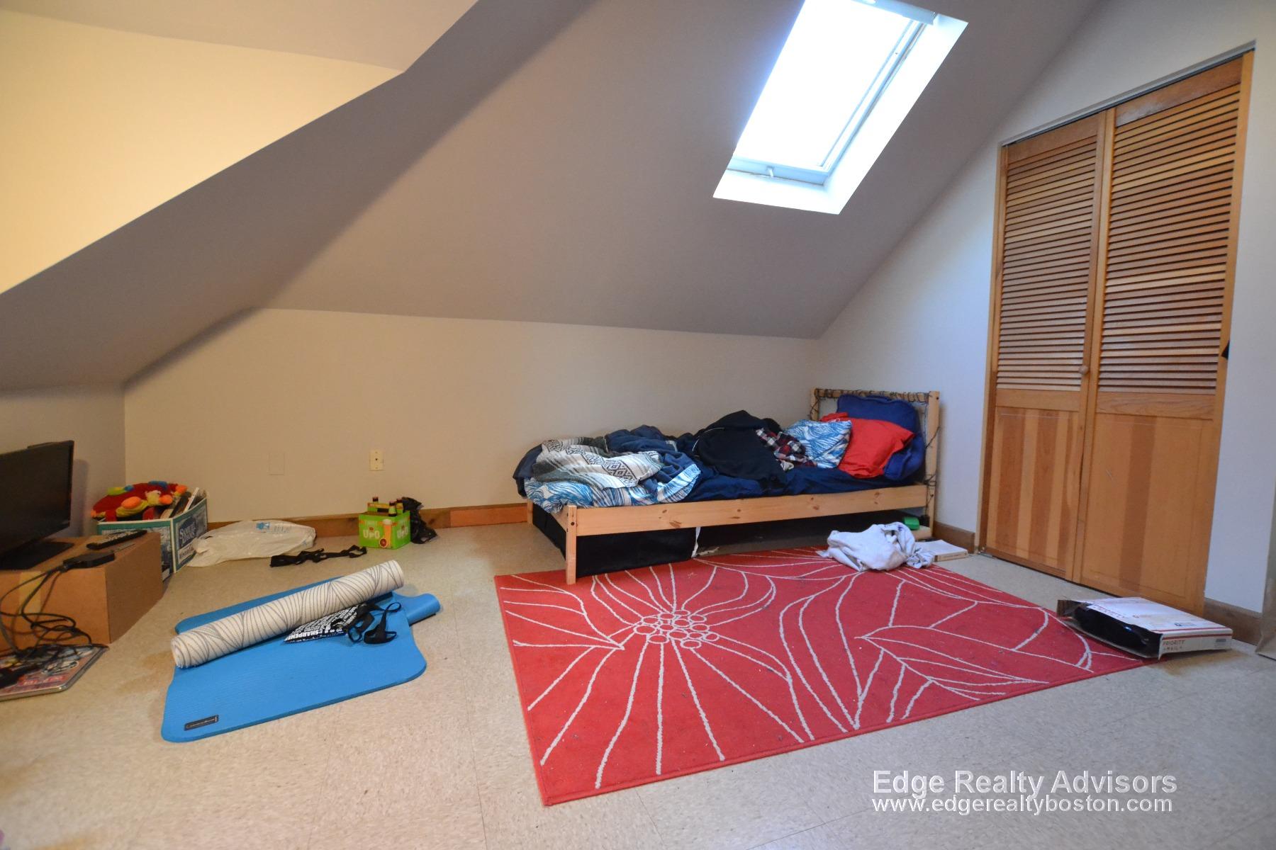 44 Long Ave, Brighton